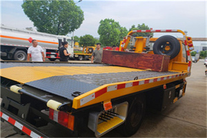 夹江附近拖车电话号码服务